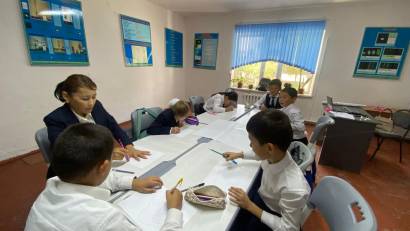 "Дос болу тірек болу"