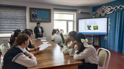  "Қыз инабаттылығымен әдемі"