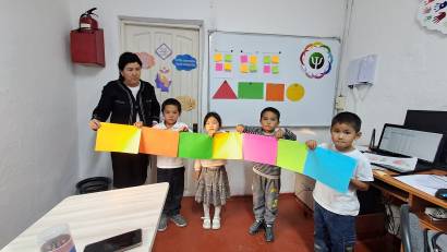 "Түстер әлеміне саяхат" 